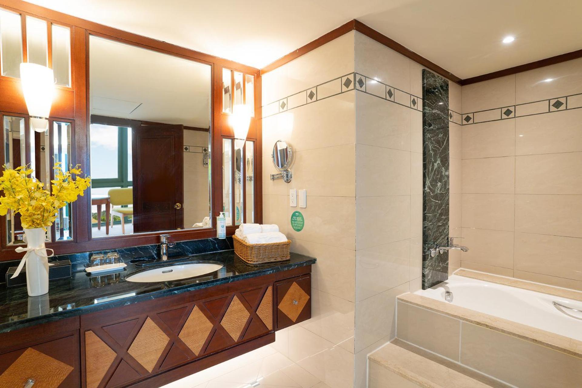 Formosan Naruwan Hotel Taitung Экстерьер фото Bathroom